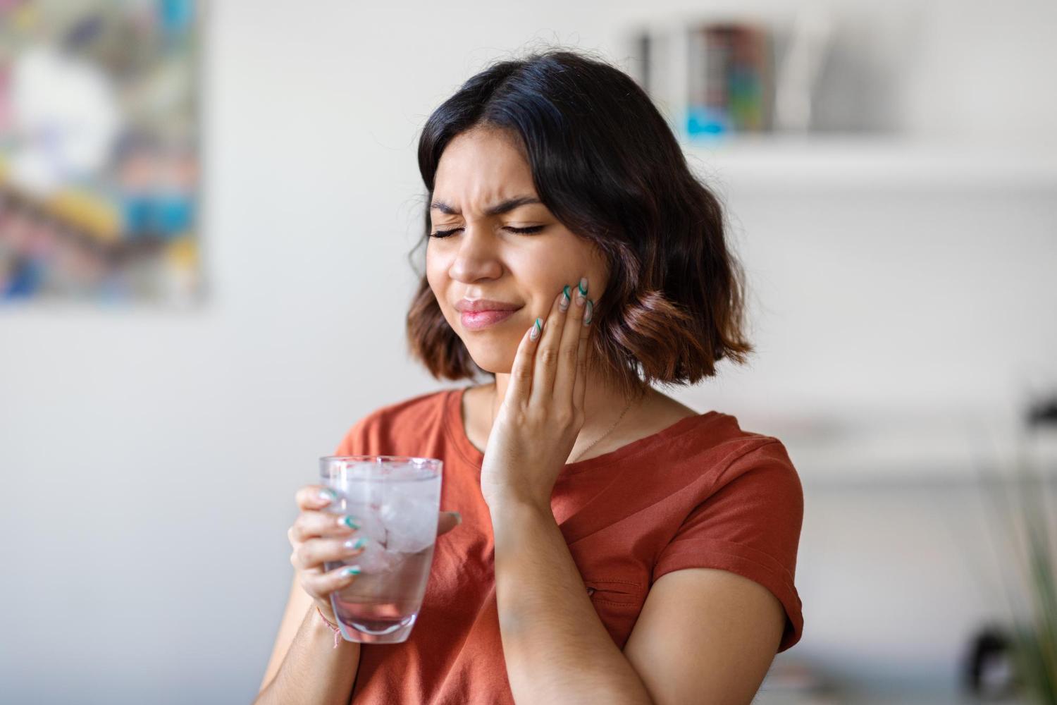 Tooth Sensitivity: Causes and Solutions
